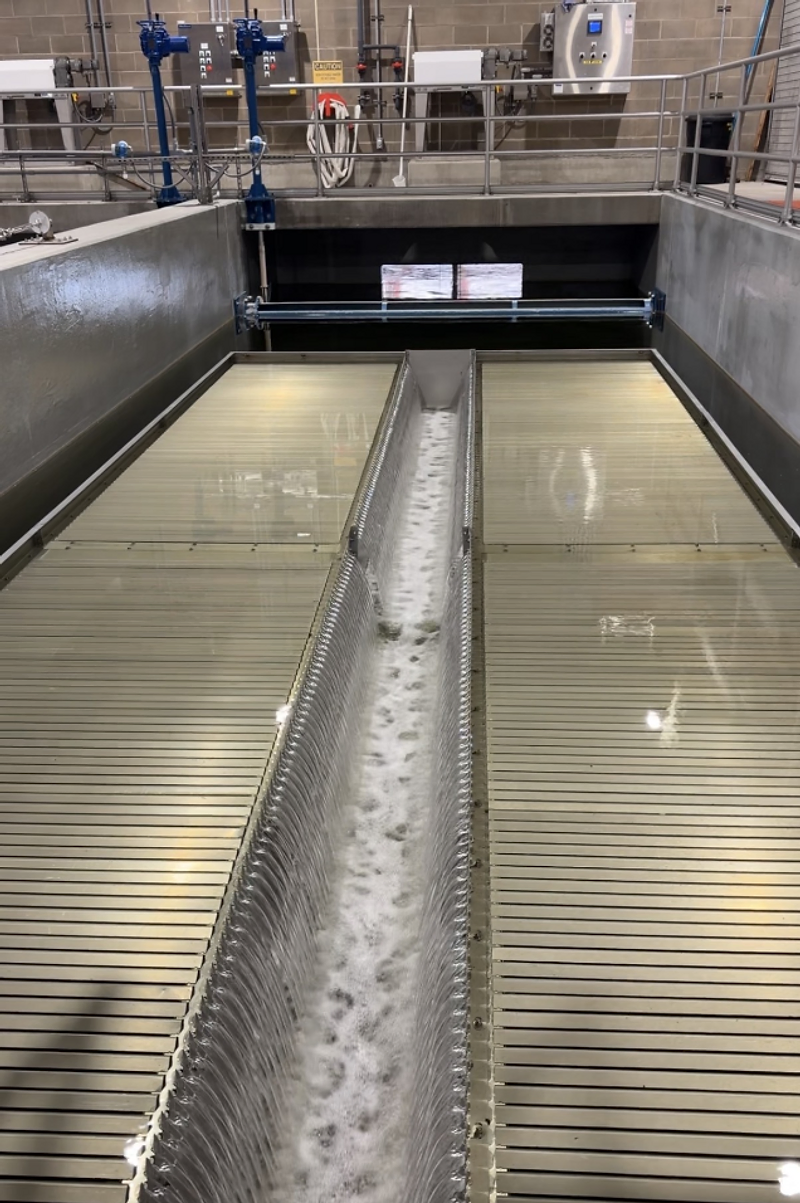 Clarifier beds and collection channel in operation