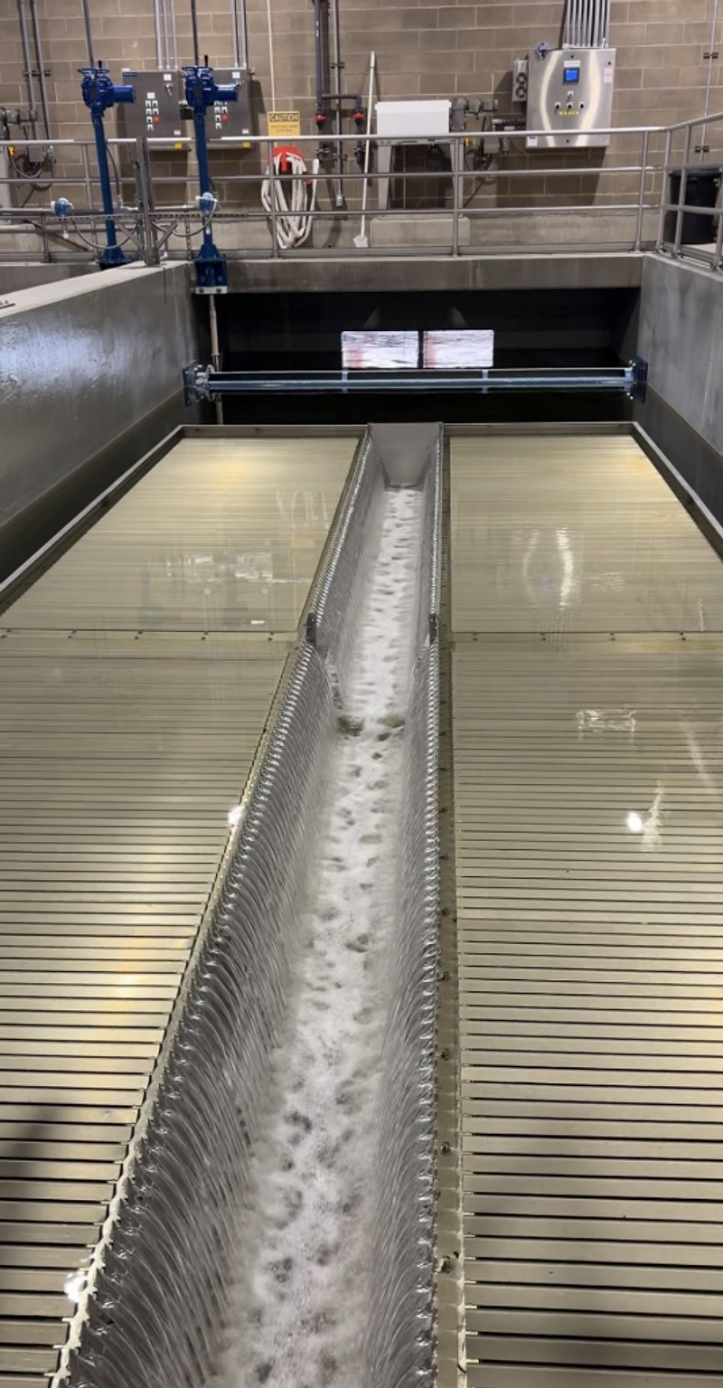 Clarifier beds and collection channel in operation