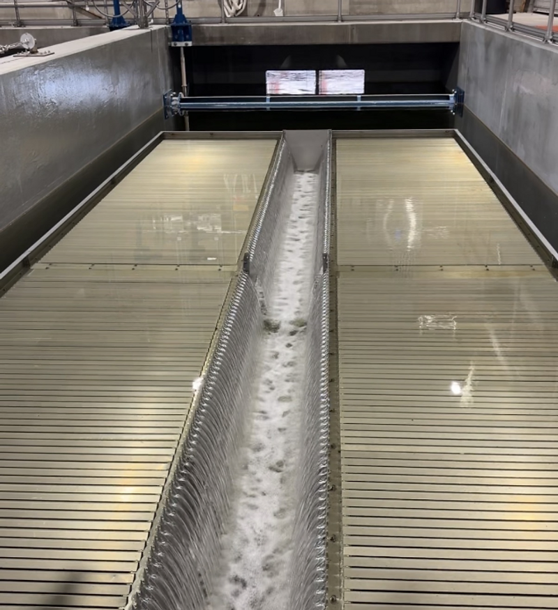 Clarifier beds and collection channel in operation