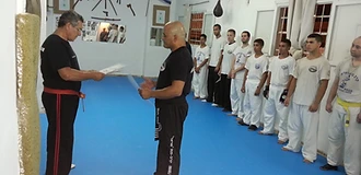 הענקת תעודה באקדמיה של מאסטר יגאל ארביב
