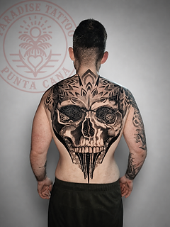 Realismo B&N - Paradise Tattoo Punta Cana