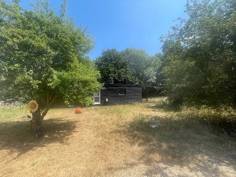 Modern Studio at Willows Rustic Caravan Park in Epping Forest