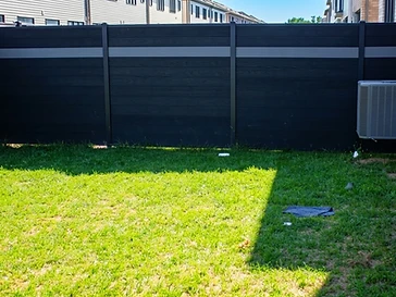 Charcoal & Fog: A Two-Tone Fence That Turns Heads — photo 3