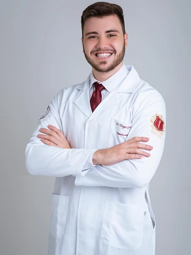 Dr. Tiago Goulart — Cirurgião Bucomaxilofacial