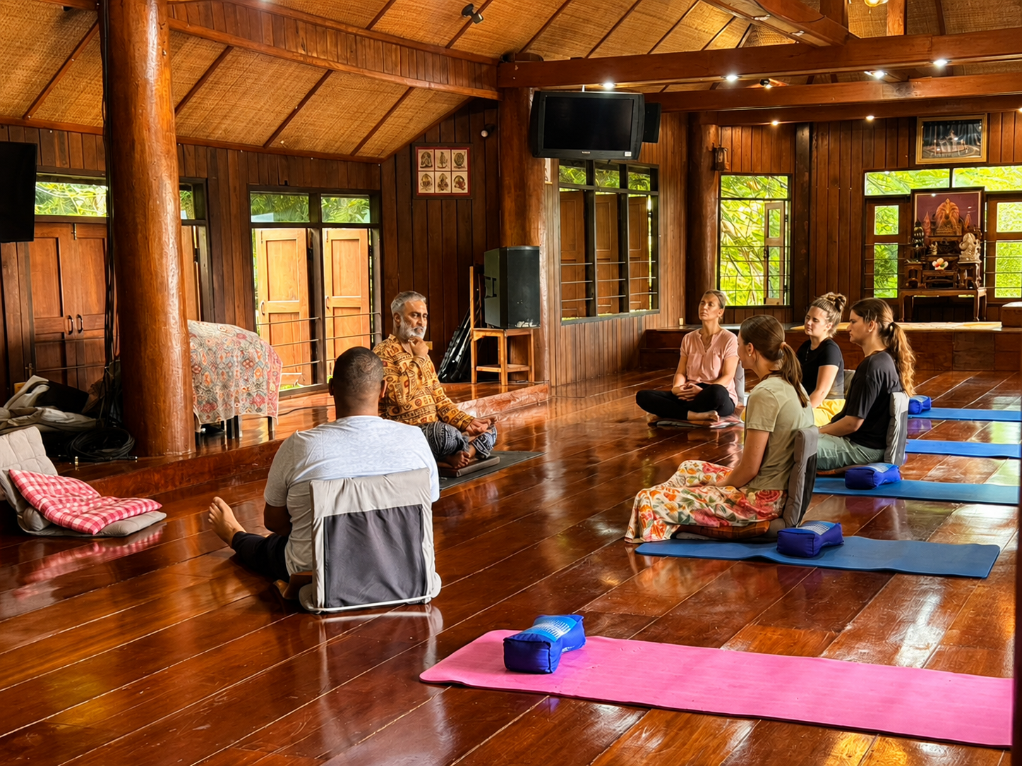 Group retreat setting