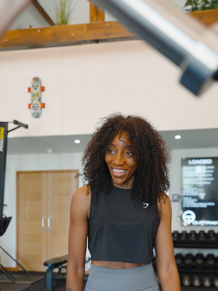 Portrait of Ursula, personal trainer and nutrition coach