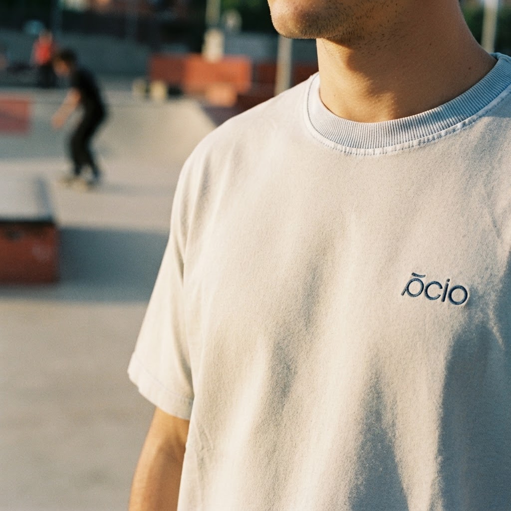 T-Shirt Minimal Logo — Azul Pastel