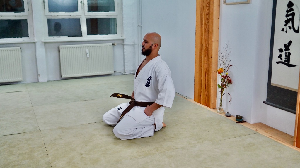 Training room of the Shinzen Dojo Berlin with tatami and kakemono