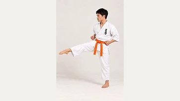 Kin-Geri (in Heiko Dachi)