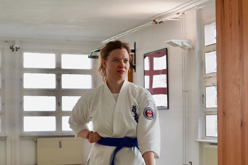 Karateka in fighting stance at Shinzen Dojo Berlin-Schöneberg