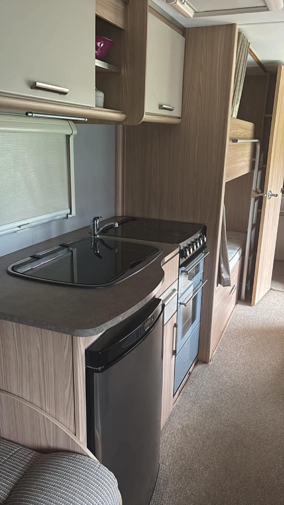 2012 Coachman Amara 640/6 used caravan for sale in Lincolnshire — photo 7