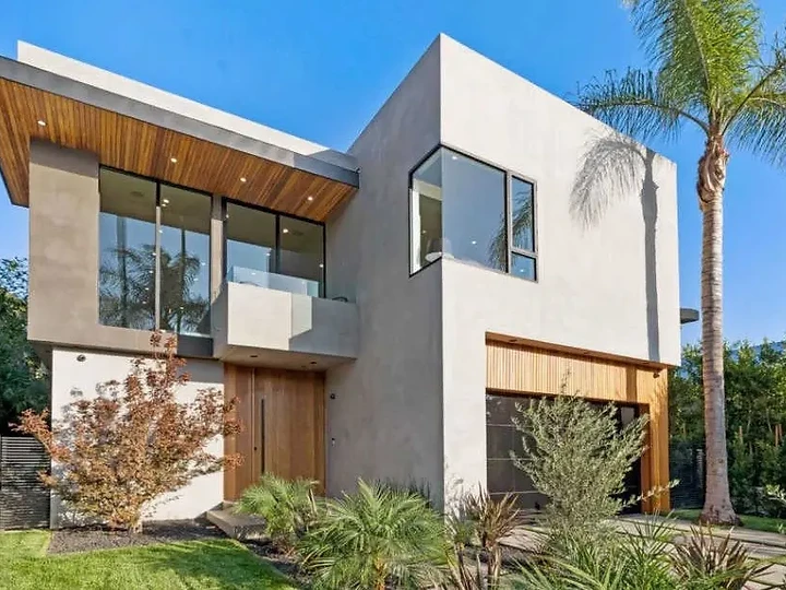 Custom residence by Apel Design in Los Angeles, view 10 of 49