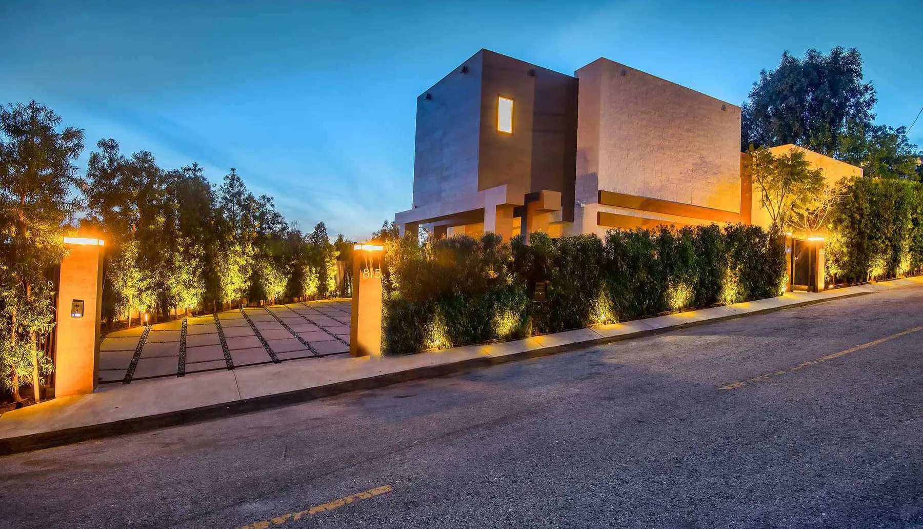 Custom residence by Apel Design in Brentwood, view 2 of 3