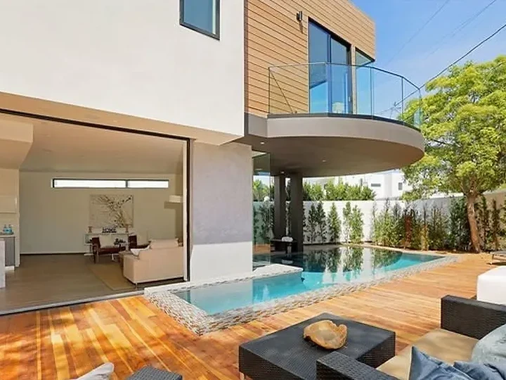 Custom residence by Apel Design in Los Angeles, view 21 of 49