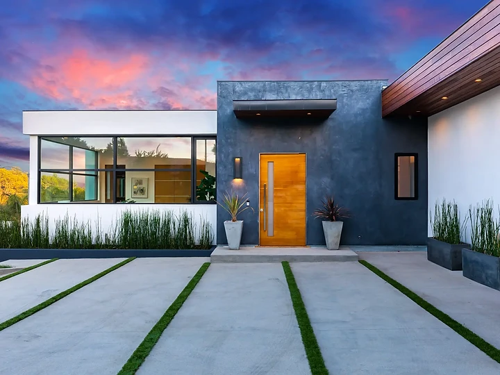Custom residence by Apel Design in Encino, view 3 of 3