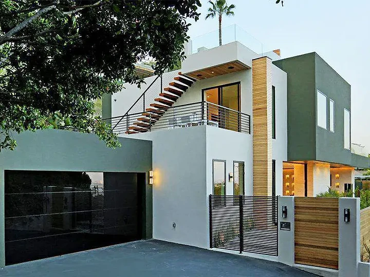 Custom residence by Apel Design in Hollywood, view 2 of 2