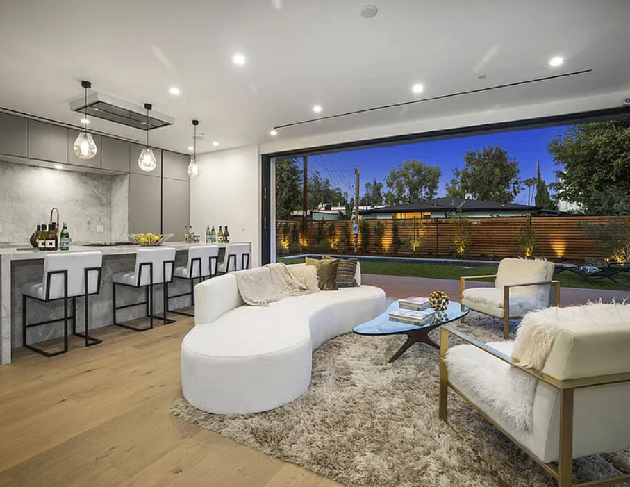 Hamel, a contemporary home in Beverly Hills by Apel Design
