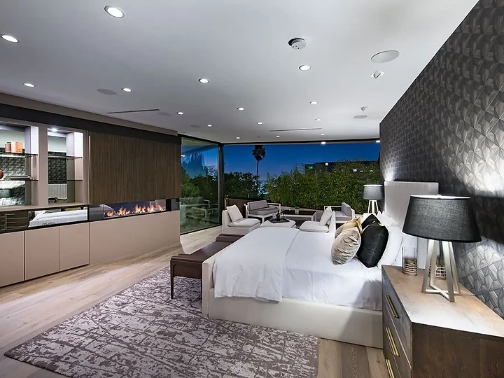 Custom residence by Apel Design in Los Angeles, view 24 of 49