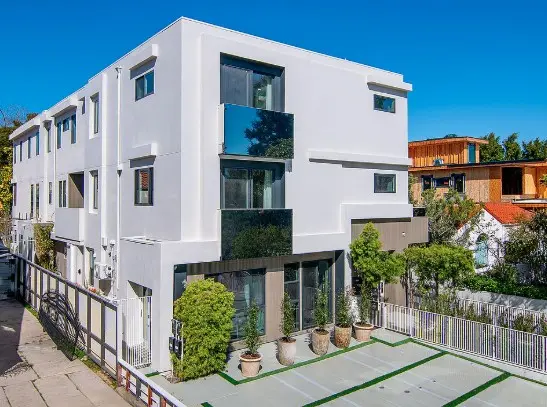 Bedford Housing, Los Angeles