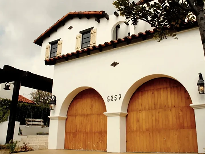Custom residence by Apel Design in Los Angeles, view 1 of 49
