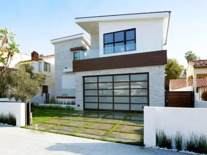 The residence featured in One Kindesign: Modern Dream Home in Los Angeles: 6352 Colgate