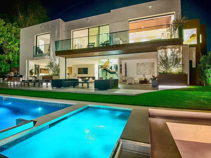 Custom residence by Apel Design in Los Angeles, view 22 of 49