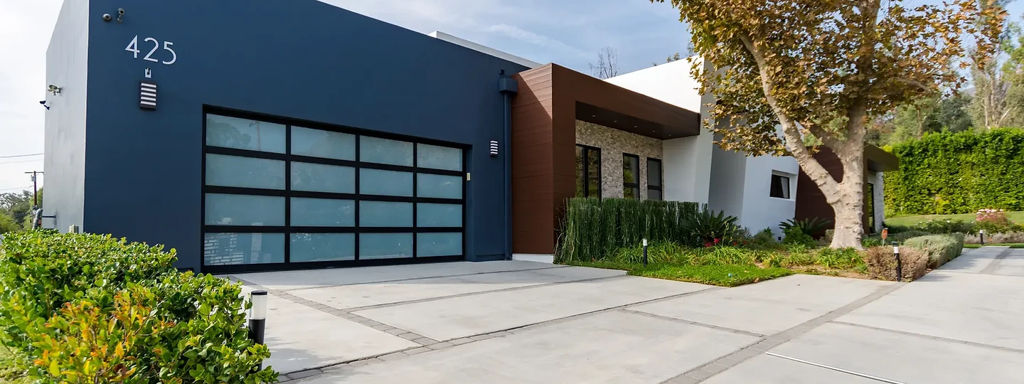 Custom residence by Apel Design in Los Angeles, view 6 of 49
