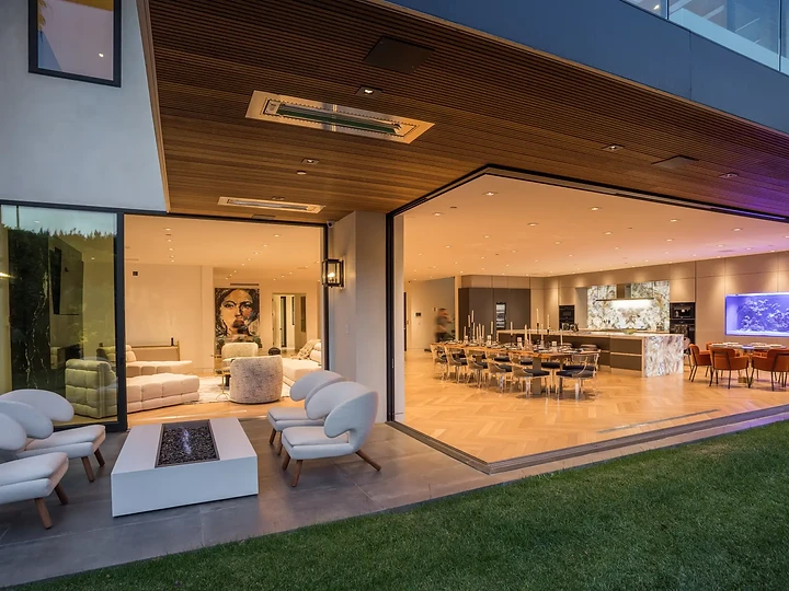 Custom residence by Apel Design in Los Angeles, view 14 of 49