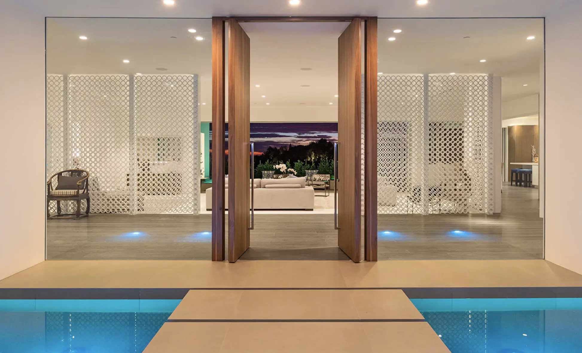 Pool Threshold, Southern California