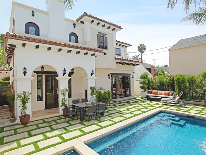 Custom residence by Apel Design in Los Angeles, view 29 of 49