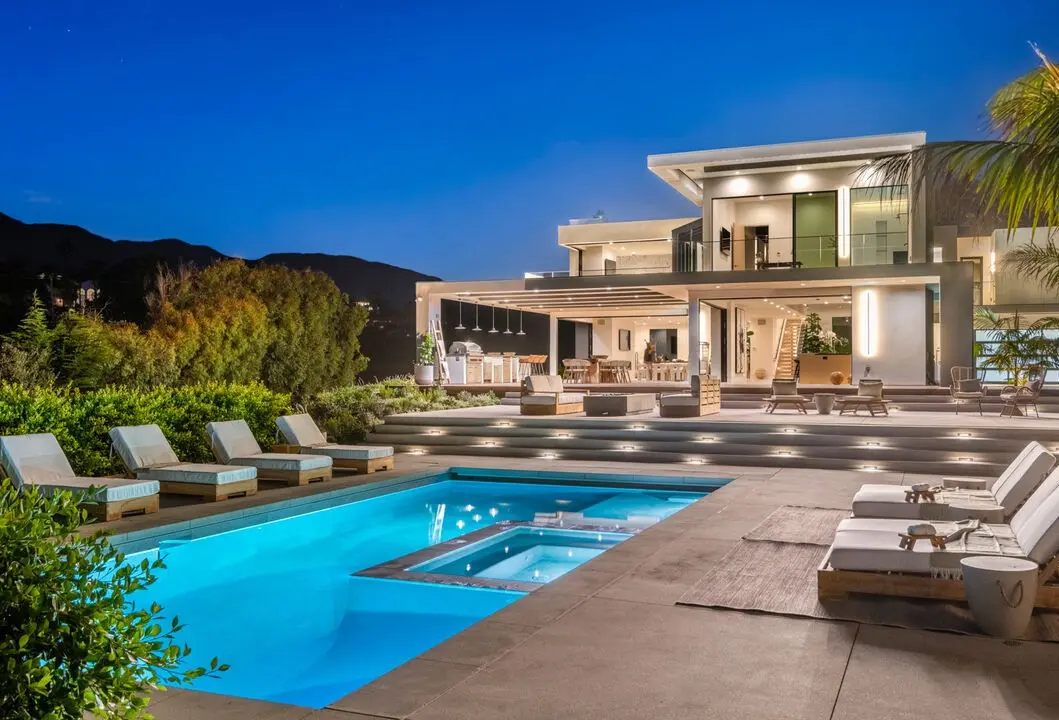 A coastal residence by Apel Design in Malibu, view 1 of 12