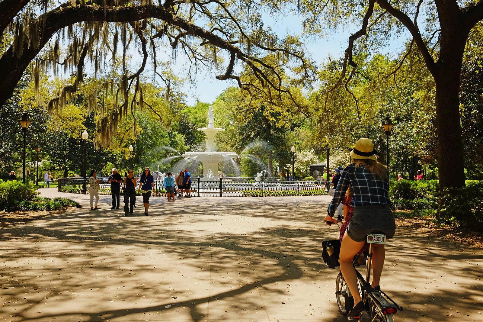 Exploring Savannah by Bike: Discover Scenic Routes and Hidden Gems