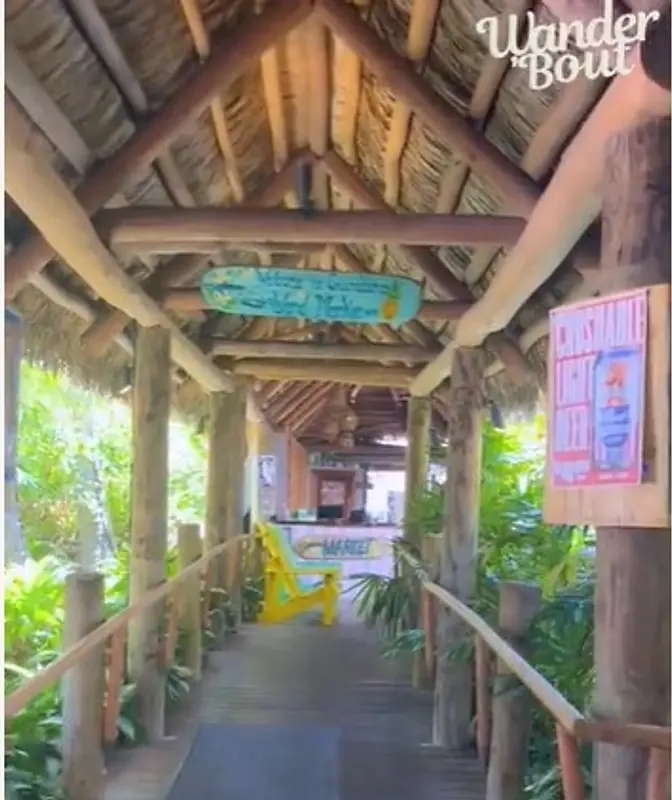 Tropical Dining at Guanabanas: A Taste of Island Life in Jupiter, FL