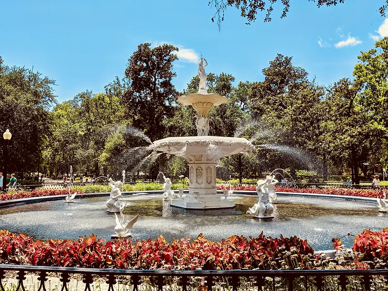 Savannah's Hidden Gems: Beyond the Historic District