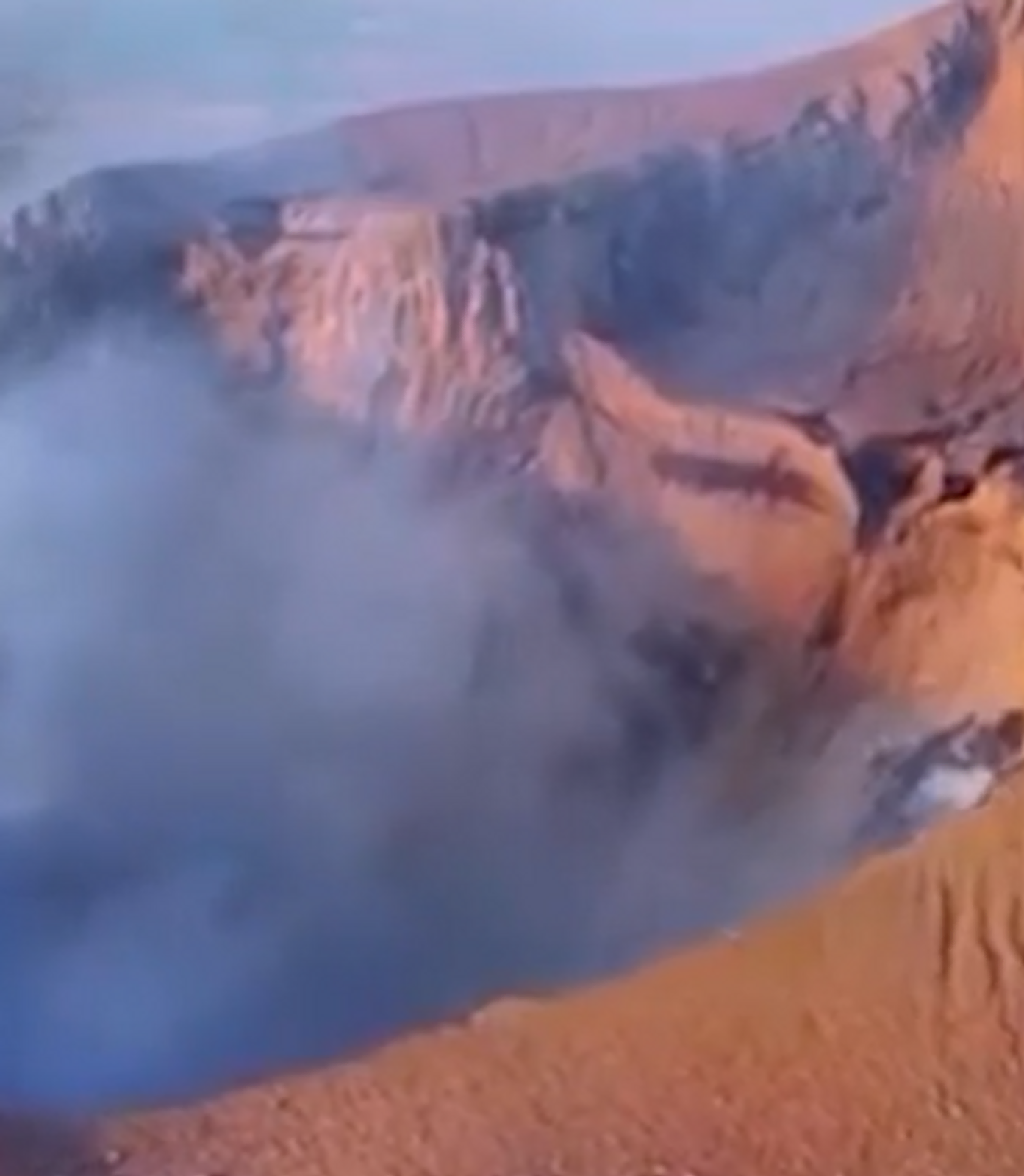 Explore Volcano Boarding and Adventure with Bárbaro Tours in León gallery image 1