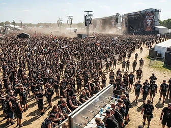 Hőségriadó-szerű intézkedésekkel védi 85 ezer látogatóját a Wacken