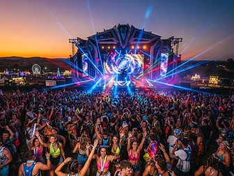Beyond The Valley 2026: Black Eyed Peas, John Summit és Skepta a fő fellépők között