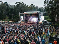 Telt házzal és kétcsatornás Amazon-streammel indul az Outside Lands
