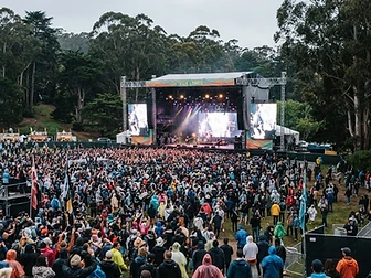 Telt házzal és kétcsatornás Amazon-streammel indul az Outside Lands