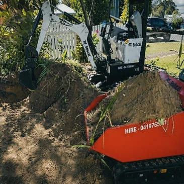 Spoil loading — excavator & mini dumper