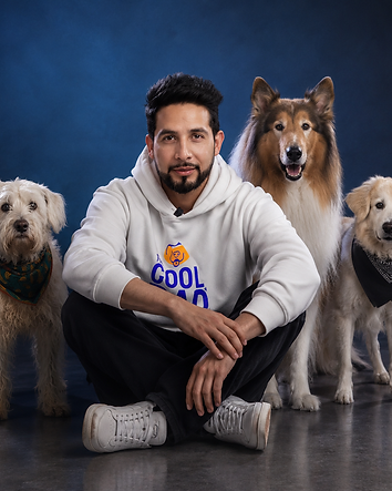 Thepol con sus perros en estudio