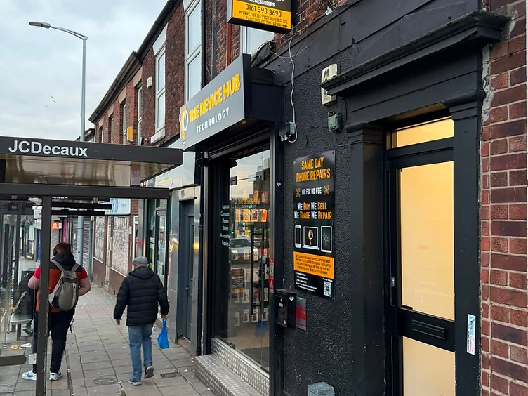 The Device Hub storefront in Stockport