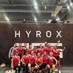 DBDB HYROX women in team jerseys