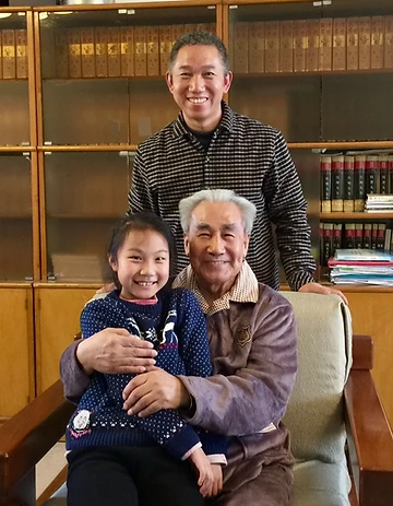 His daughter Hongxue with Dr. Pang Ming