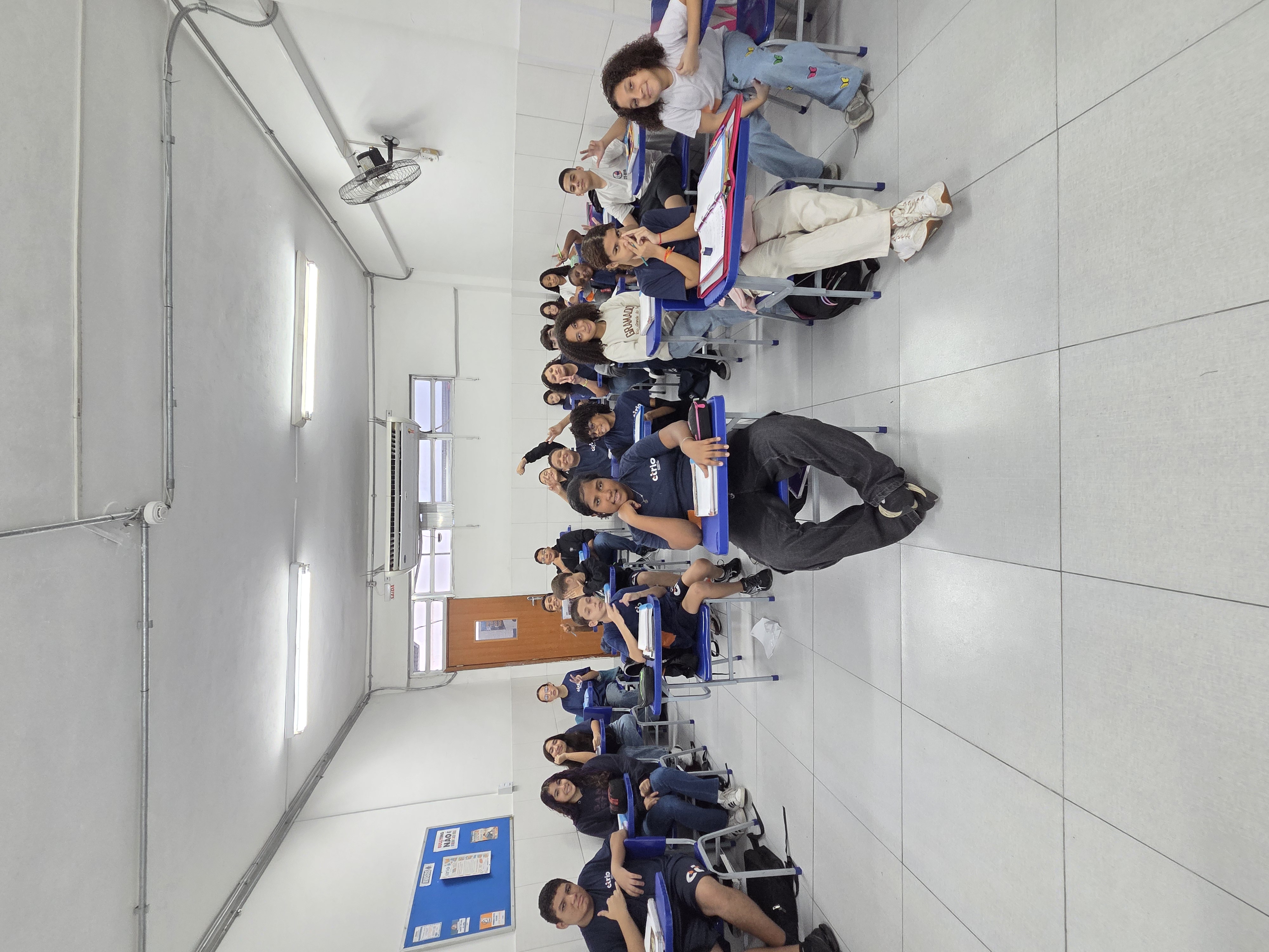 Alunos do Fundamental 6º ao 9º ano do CTRIO em sala de aula