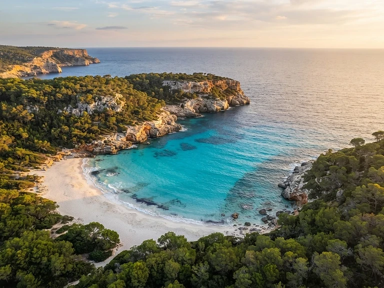 Las 10 calas imprescindibles de Menorca