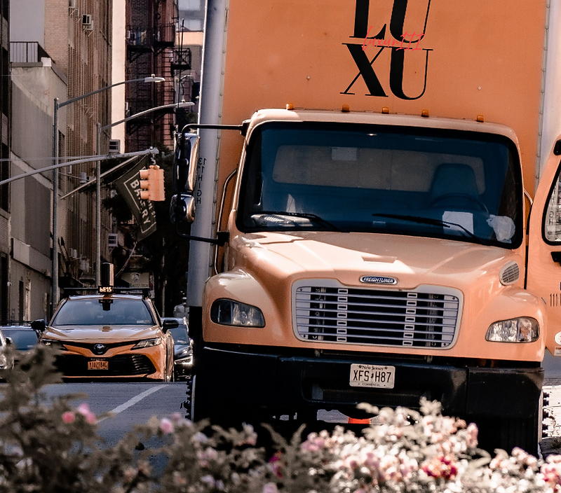 Luxuriii time-critical logistics fleet