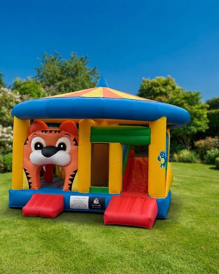 Hüpfburg Tiger (mit Dach) - Multiplay mieten – SpielSpaß Wolfenbüttel