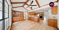 Kitchen & Dining