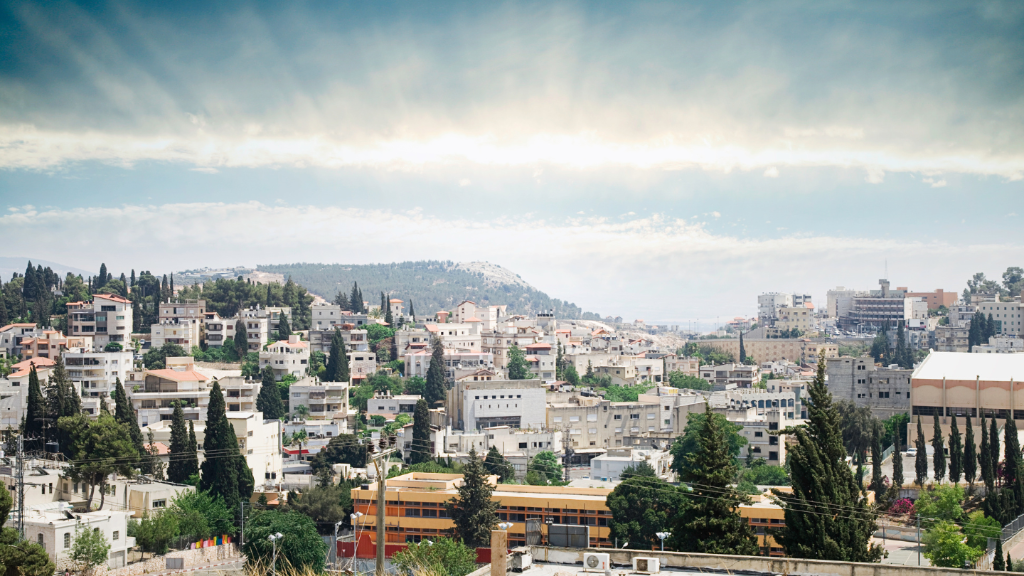 נצרת — בין ערביים